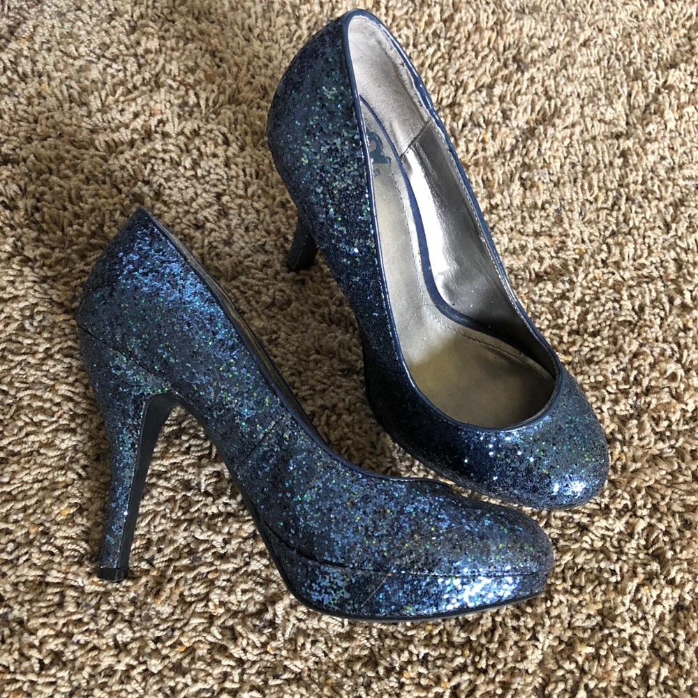 Women’s sparkle navy blue sequins pump heels